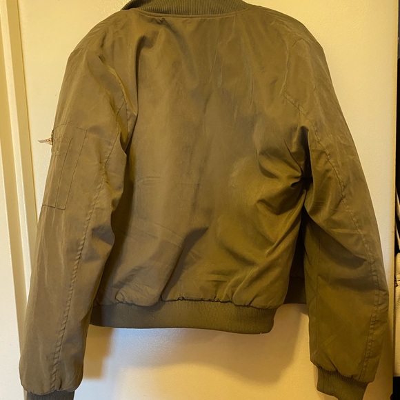 Lightweight Jacket - Picture 3 of 5